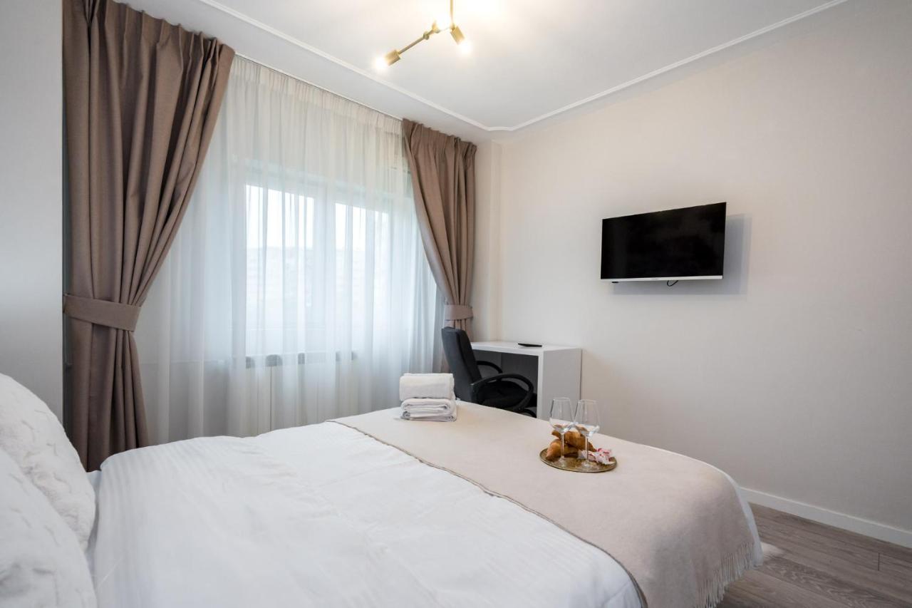 Felicity Apartment By The Park Bucureşti Exterior foto